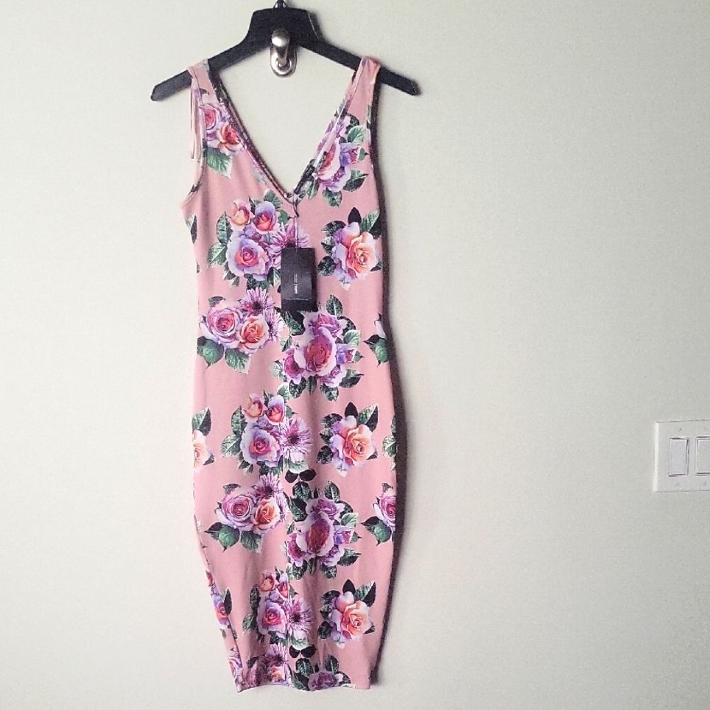 NWT Zara BodyCon Dress Pink Roses Floral Midi Sexy Fitted S Short Sleeve V Neck